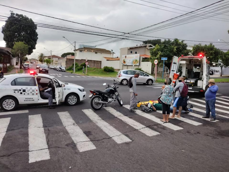 Foto 2 de 4 — ​Motociclista fica ferido em grave acidente na Vila Harmonia